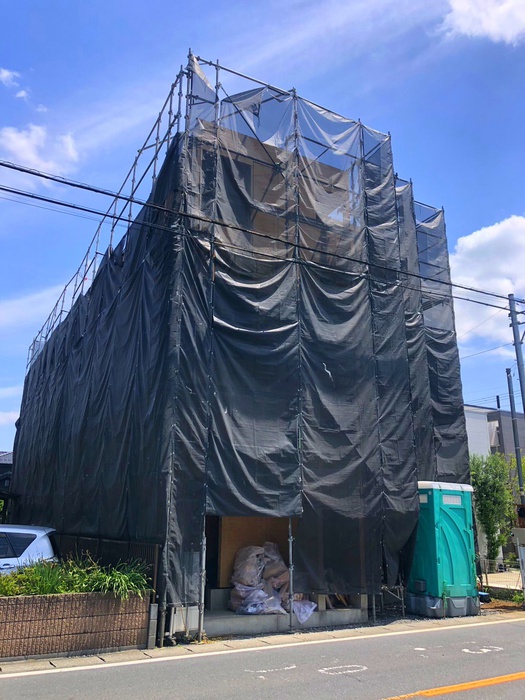 建物外観　建築中