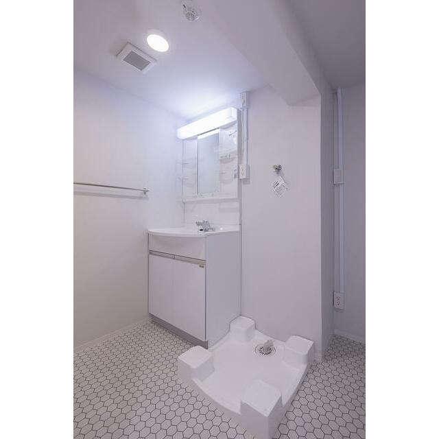 洗面設備　※写真は同タイプ住戸です。