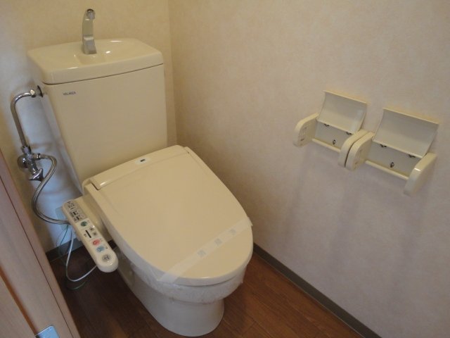 トイレ　シャワー付トイレ
