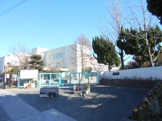 小学校　さいたま市立東岩槻小学校（小学校）まで592m