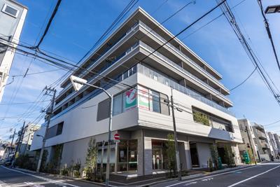 スーパー　ヨークフーズwithザ・ガーデン自由が丘西落合店（スーパー）まで1m