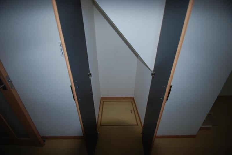 玄関　シューズＢＯＸあります。