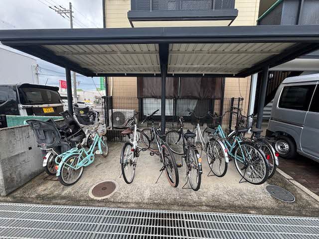 その他共有部分　屋根付きのサイクルポートです♪