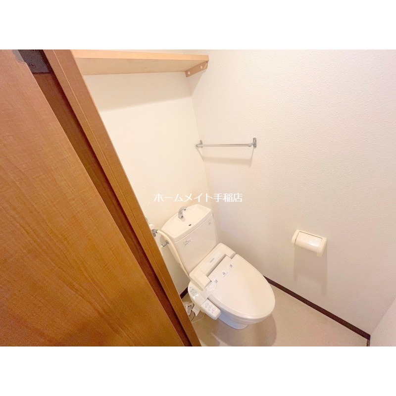 トイレ　ウォシュレット付きで快適な環境です♪