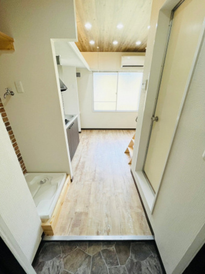 玄関　※別部屋の写真です