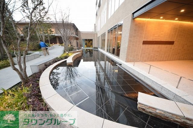 庭　エントランス