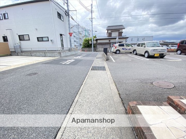 その他　前面道路（その他）まで0m