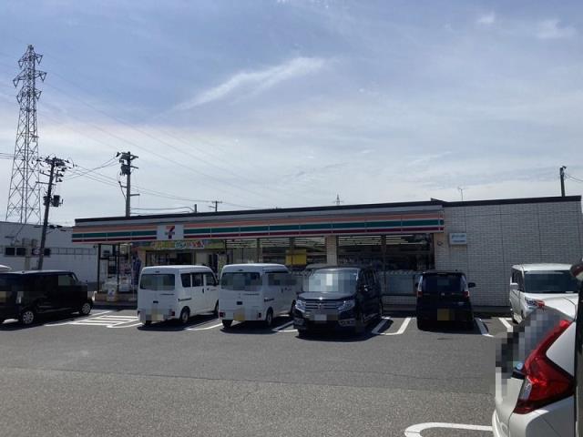 コンビニ　セブンイレブン新潟亀田四ツ興屋店（コンビニ）まで571m
