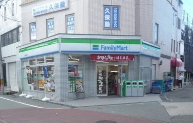 コンビニ　ファミリーマート 曽根西町店（コンビニ）まで588m