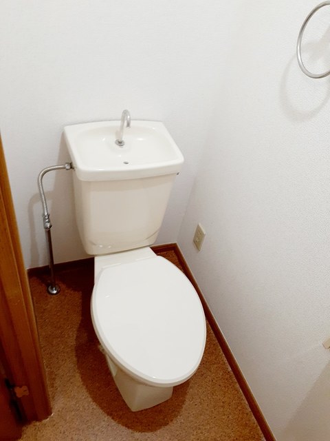 トイレ　清潔感のあるトイレです♪
