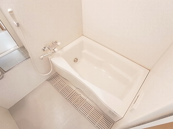 バス・シャワールーム　同物件別部屋参考写真