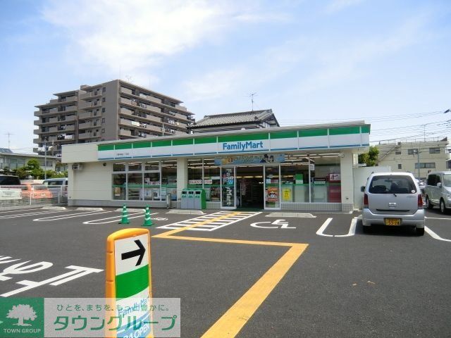 コンビニ　ファミリーマート（コンビニ）まで381m
