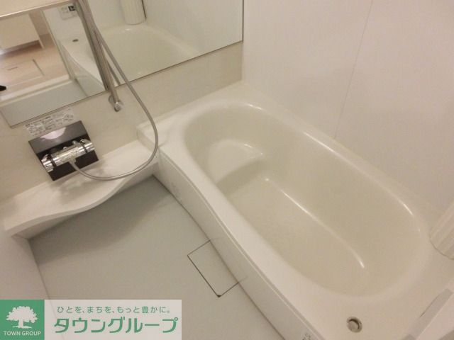 バス・シャワールーム　一坪バスでゆったり入浴できます