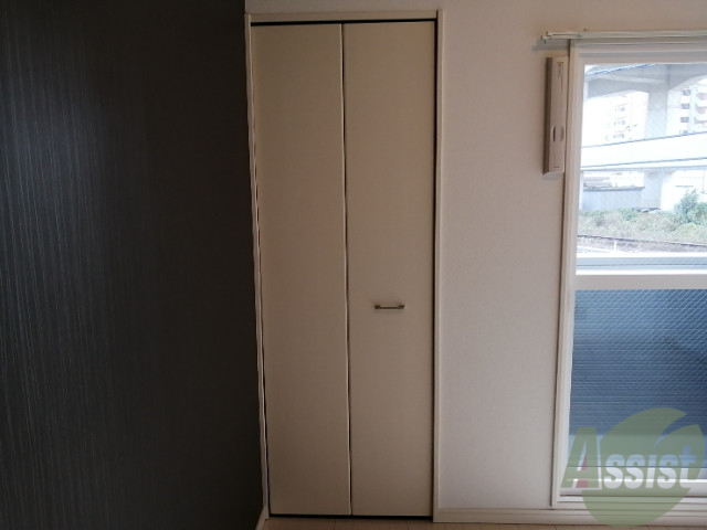 収納　収納はこちらクローゼットをお使いください。