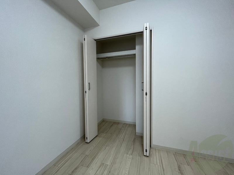 収納　寝室の収納です。部屋がすっきり片付きます。