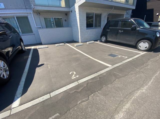 駐車場　駐車場