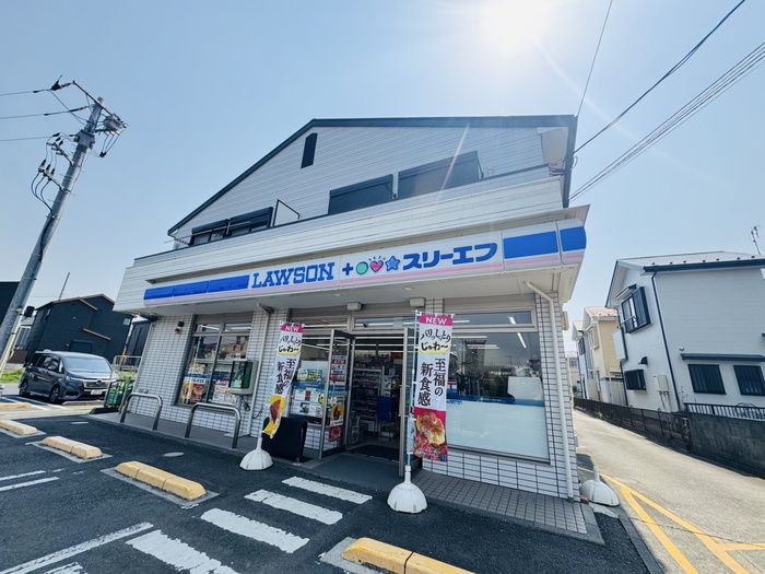 コンビニ　ローソン LTF東香川（コンビニ）まで239m