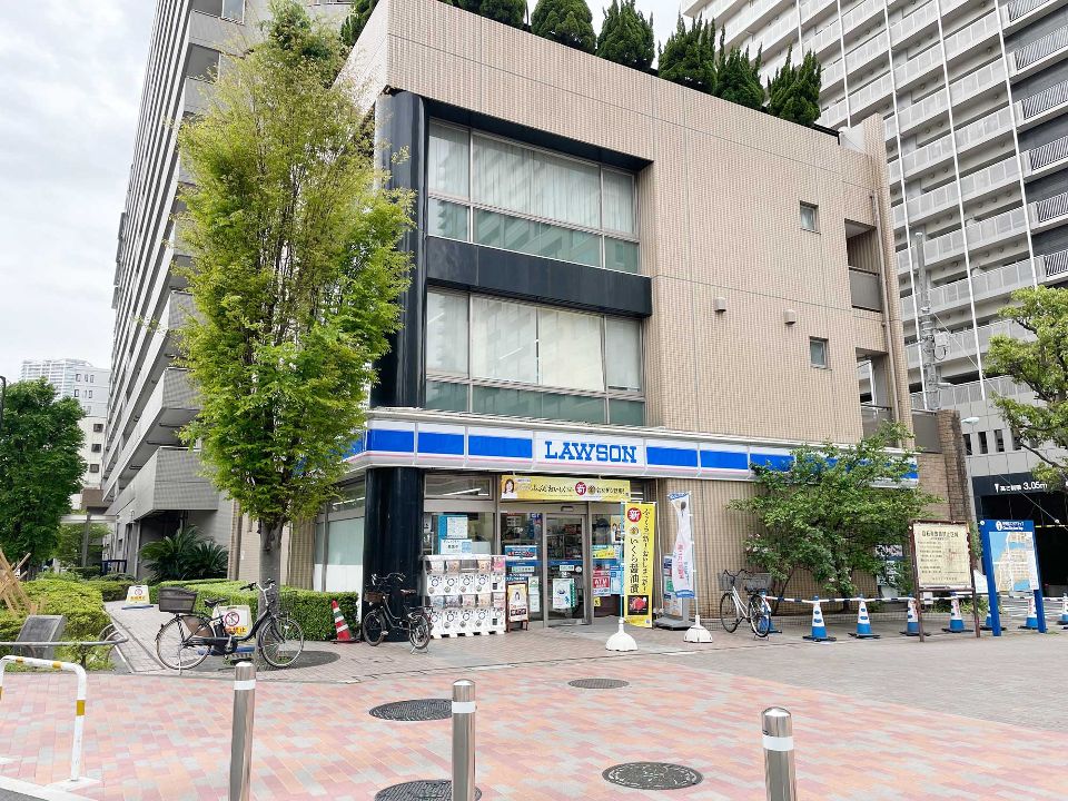コンビニ　ローソン 月島駅前店（コンビニ）まで57m