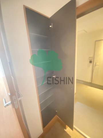 玄関　下駄箱もしっかりついてます！