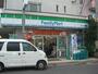 コンビニ　ファミリーマート（コンビニ）まで440m