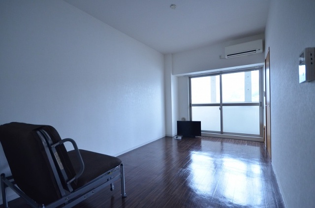 居室・リビング　別号室の写真です