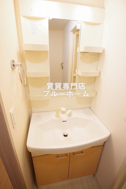 洗面設備　独立洗面台あります！