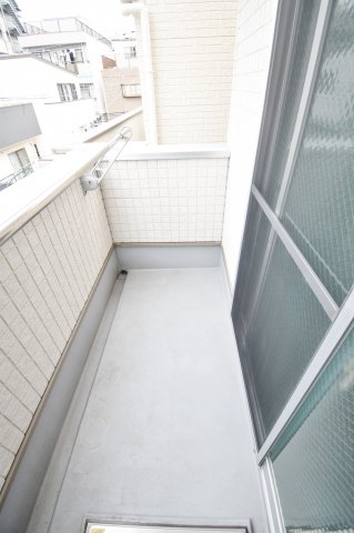 バルコニー　明るいバルコニーです