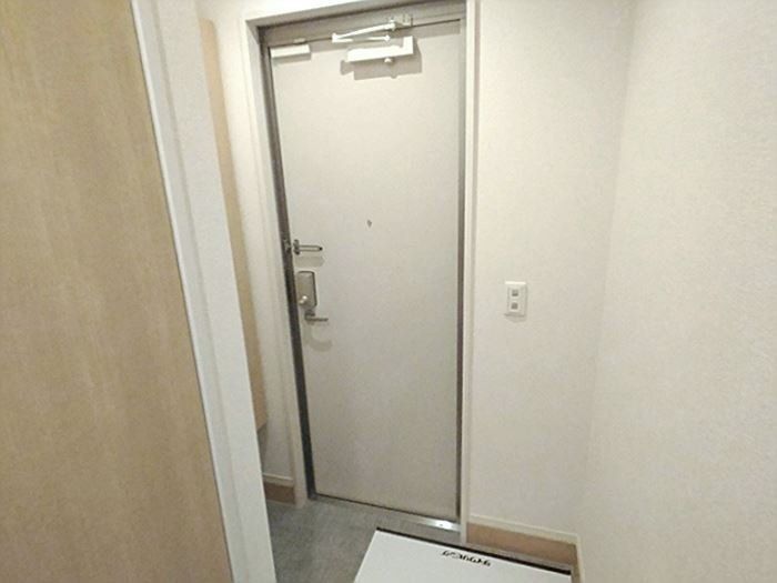 洗面設備　三面鏡付き独立洗面台