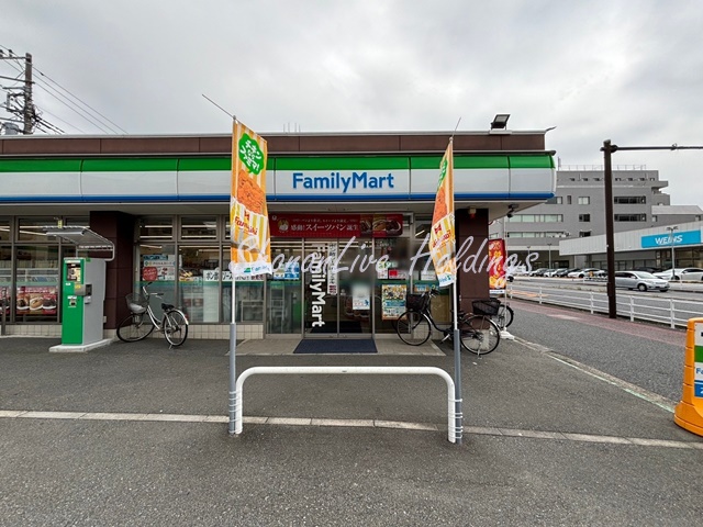 コンビニ　ファミリーマート 根岸駅北店（コンビニ）まで91m