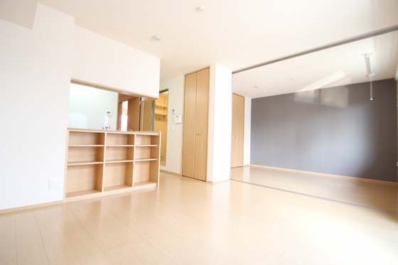 居室・リビング　※別部屋の写真です