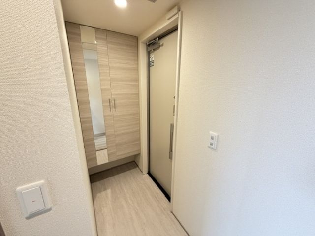 D crest八幡4丁目の玄関写真