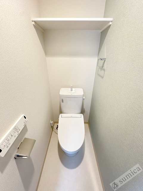 トイレ　温水洗浄便座付き♪♪