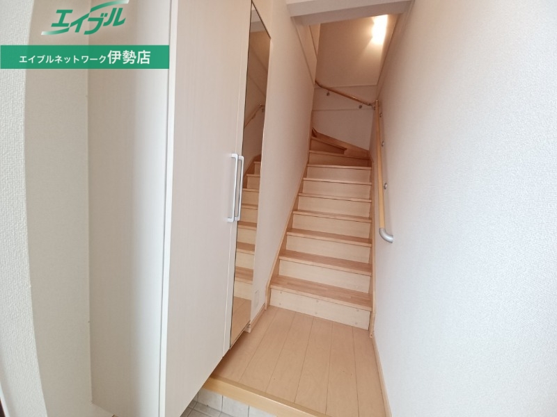 玄関　同型参考写真