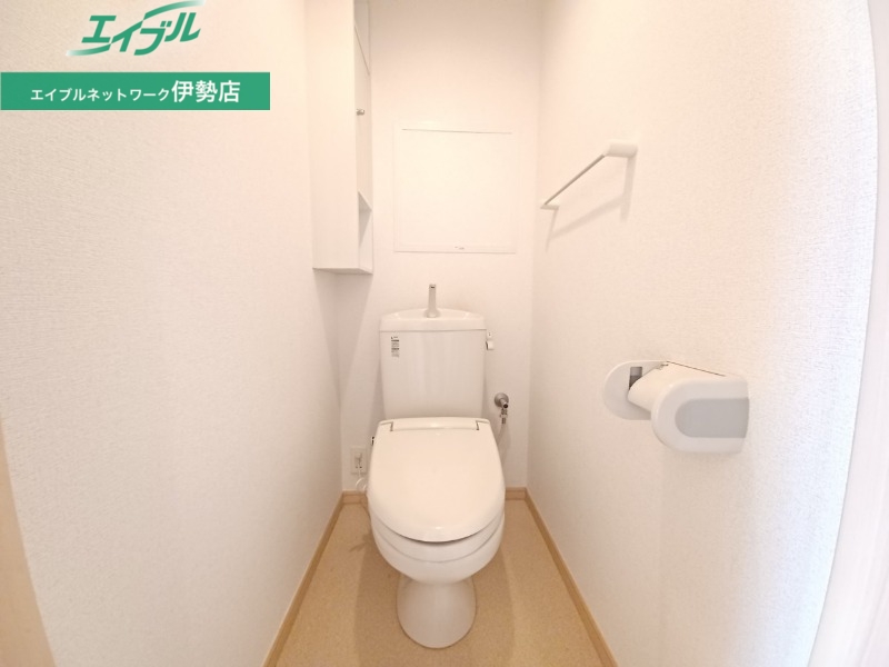 トイレ　同型参考写真