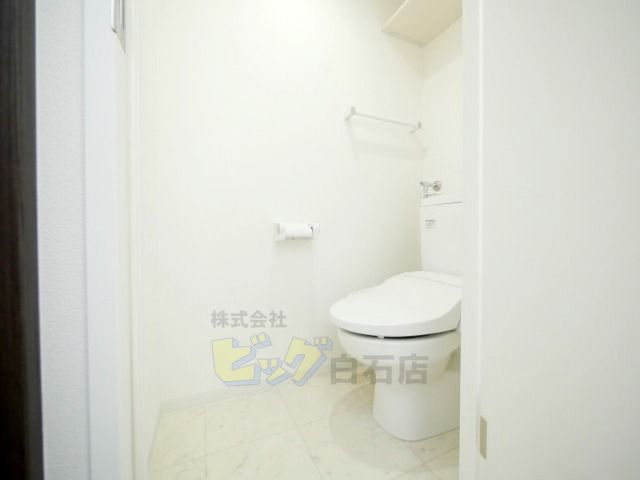トイレ　ウォシュレット付きのトイレです♪
