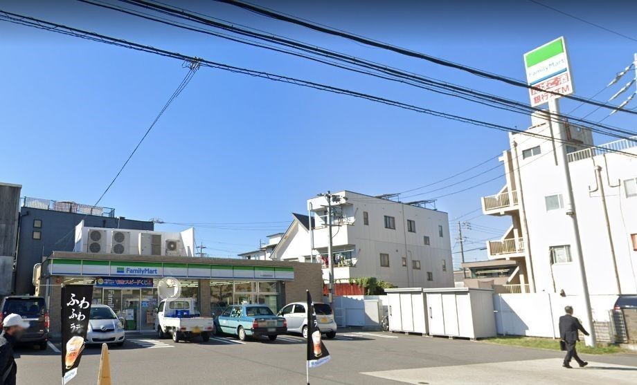 コンビニ　ファミリーマート名古屋西高校前店（コンビニ）まで610m