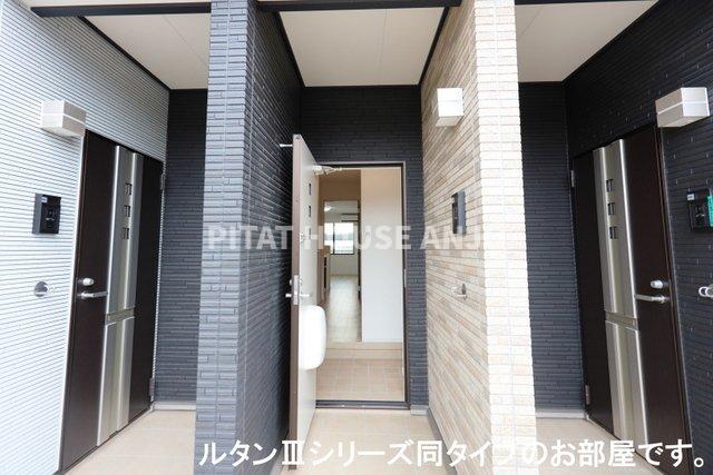 玄関　収納もある玄関です