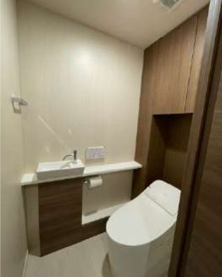 トイレ　落ち着いたトイレです