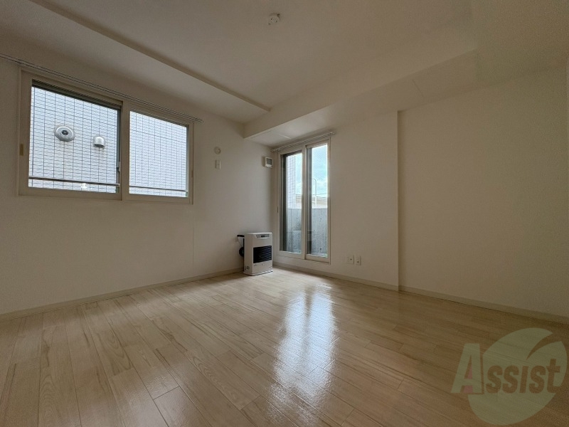 居室・リビング　広くてキレイなお部屋が広がっていて、充実した生活が送れそう。