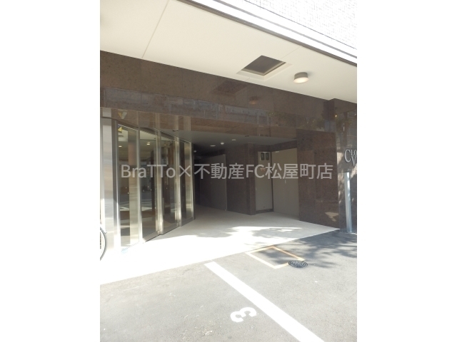 エントランス　マンション共用部分