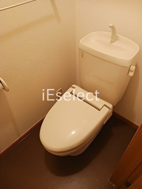 トイレ　清潔感のあるトイレです