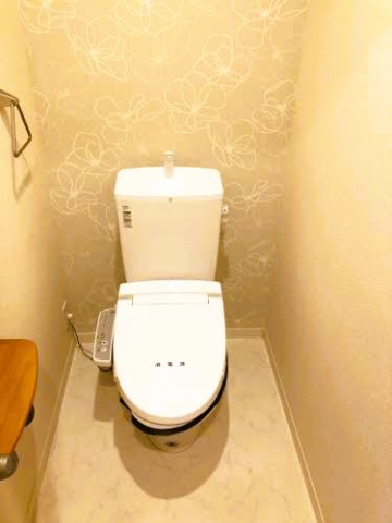 ＪＲ関西本線 三郷駅 徒歩6分 3階建 築11年のトイレ写真