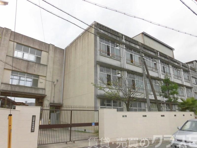 中学校　大阪市立三国中学校（中学校）まで726m