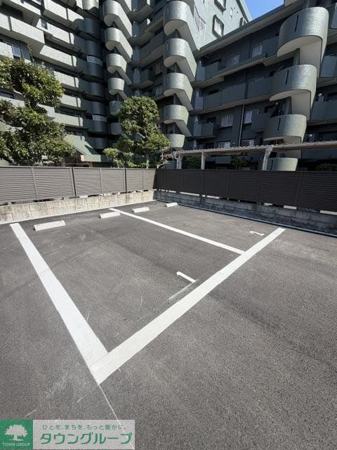 駐車場　庭