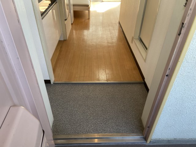 メゾン市川弐番館の玄関写真