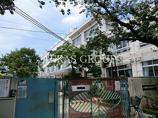 小学校　新宿区立落合第六小学校（小学校）まで260m