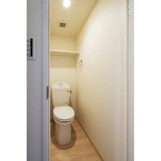 トイレ　同タイプ別部屋の写真になります。