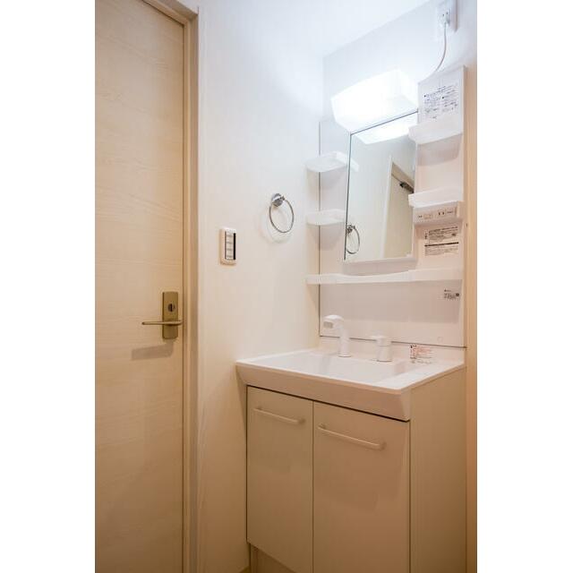 洗面設備　同タイプ別部屋の写真になります。
