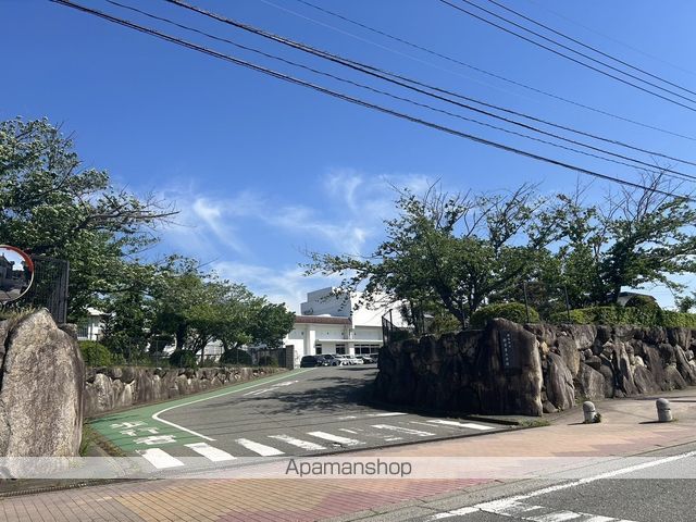 小学校　新宮東小学校（小学校）まで186m
