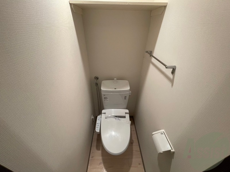 トイレ　こちらはトイレです。清潔感があり、安心して使用できます。
